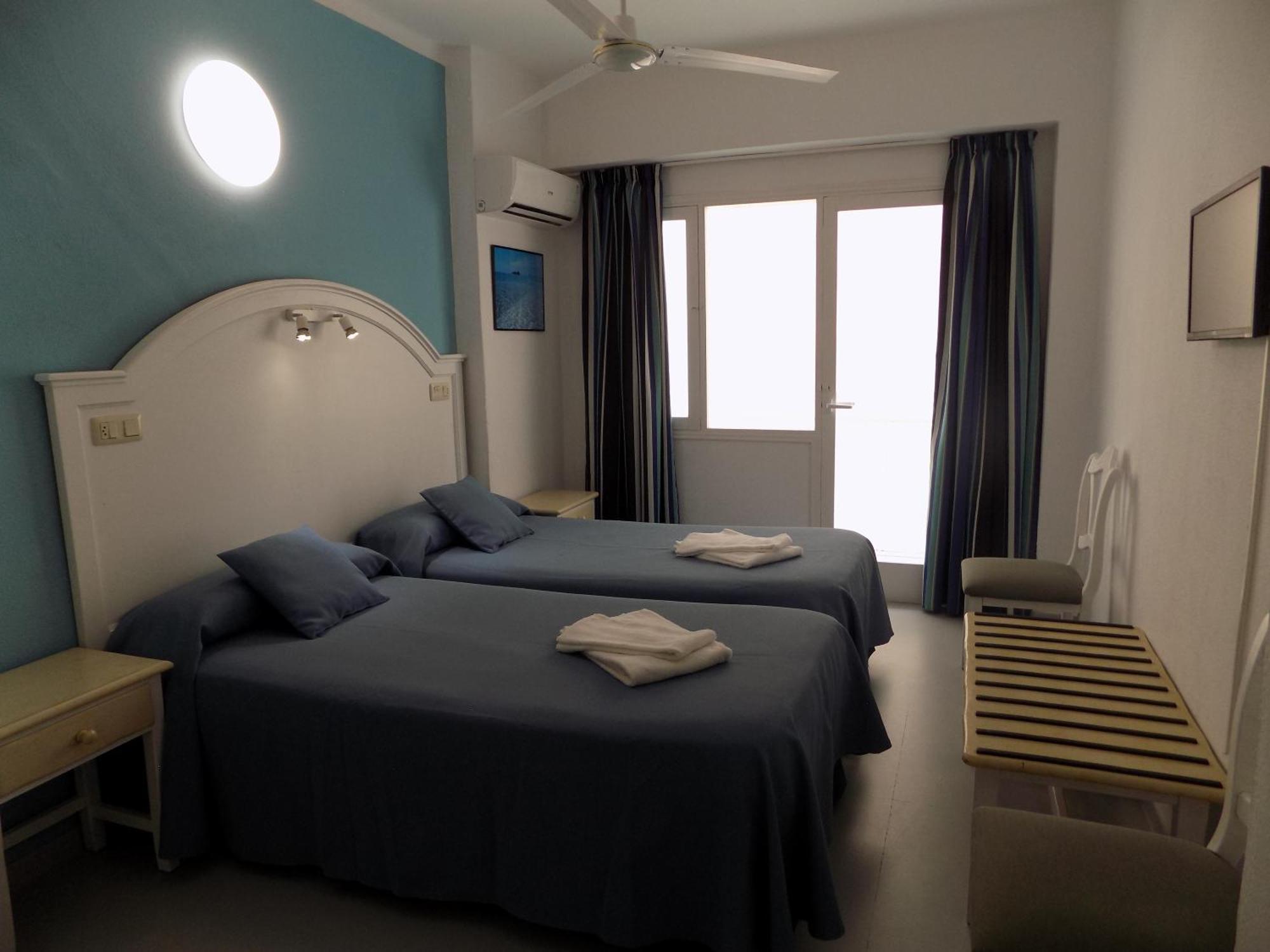 Hostal Villa Maruja El Arenal  Habitación foto
